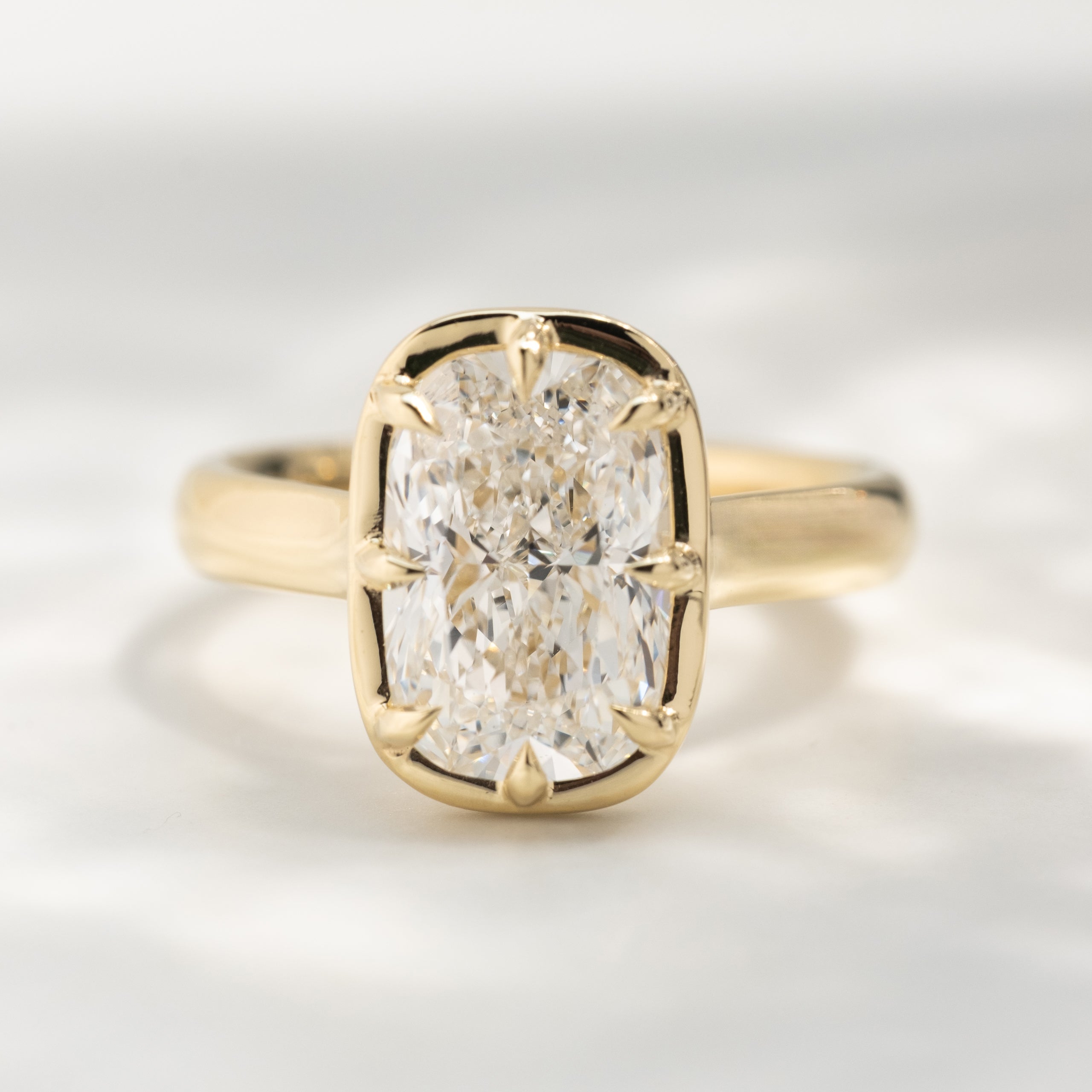 The Collet Setting: This Architectural Style Is the Engagement Ring of 2026
