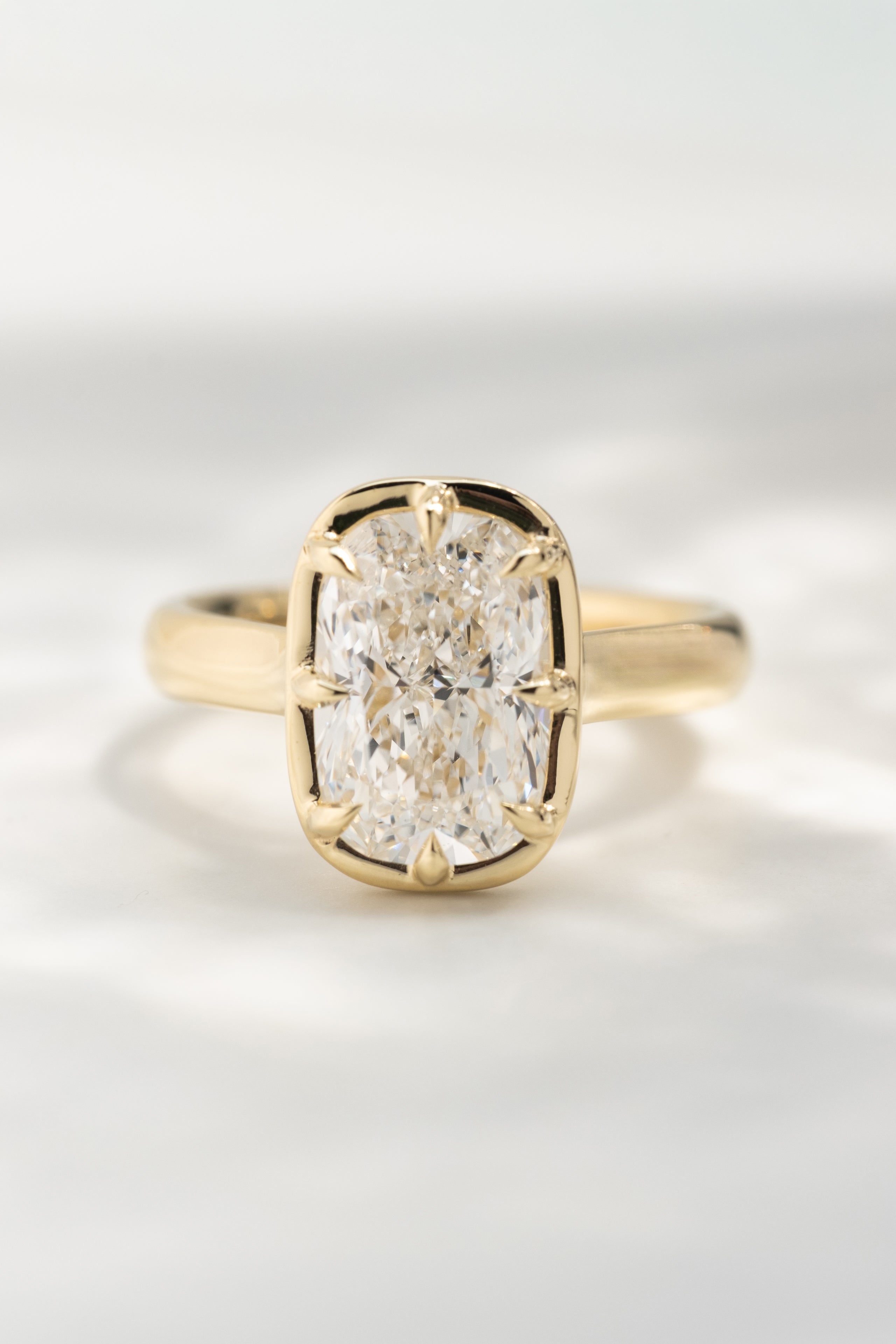 The Collet Setting: This Architectural Style Is the Engagement Ring of 2026