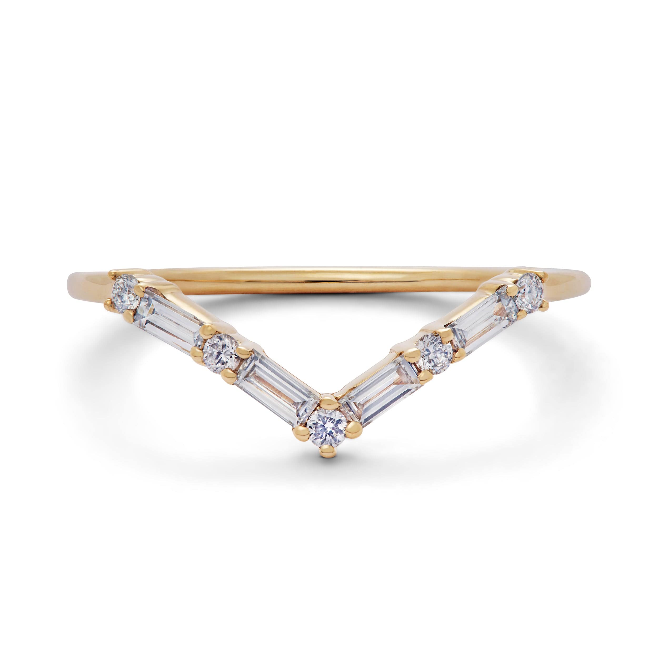 V-shaped 14k yellow gold wedding band with 4 baguette diamonds and 5 round diamonds